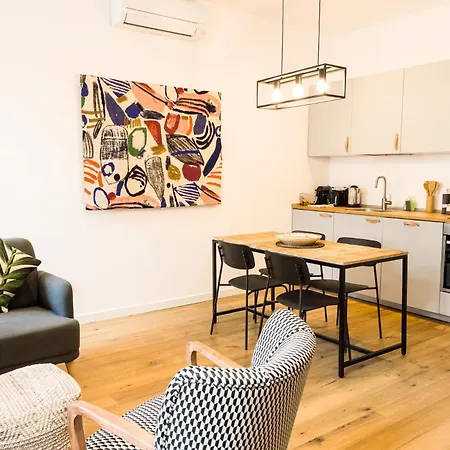 Easylife - Elegante E Rifinita Dimora Nello Splendido Quartiere Di Porta Venezia Апартаменты *